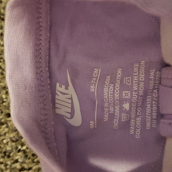 BUNDLE OF 2 GIRLS NIKE LONG SLEEVE OUTFITS - Picture 3 of 7